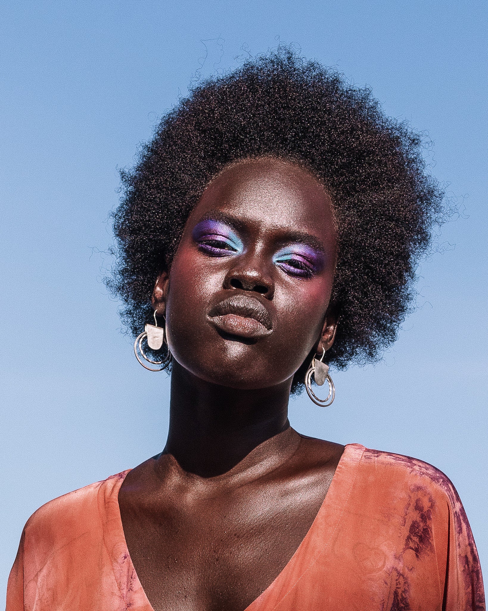 Beauty_shot_of_Eba_wearing_Helena_Earrings_Silver
