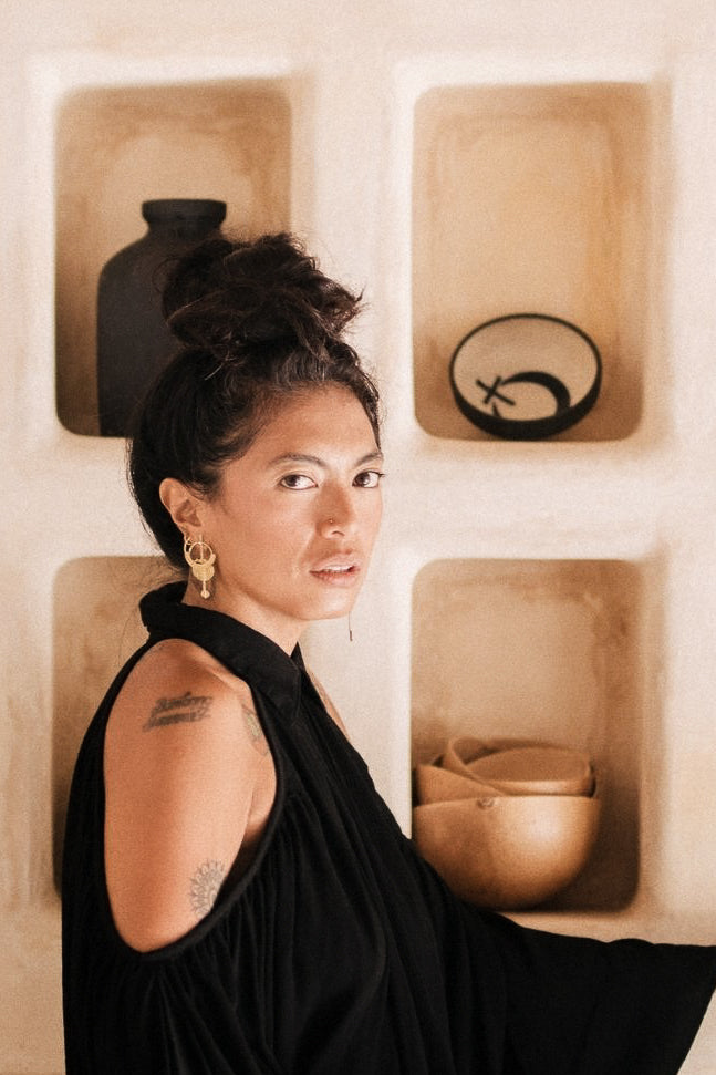 Beauty_shot_of_Desy_wearing_Constellation_Earrings_Brass_Medium_Side_View