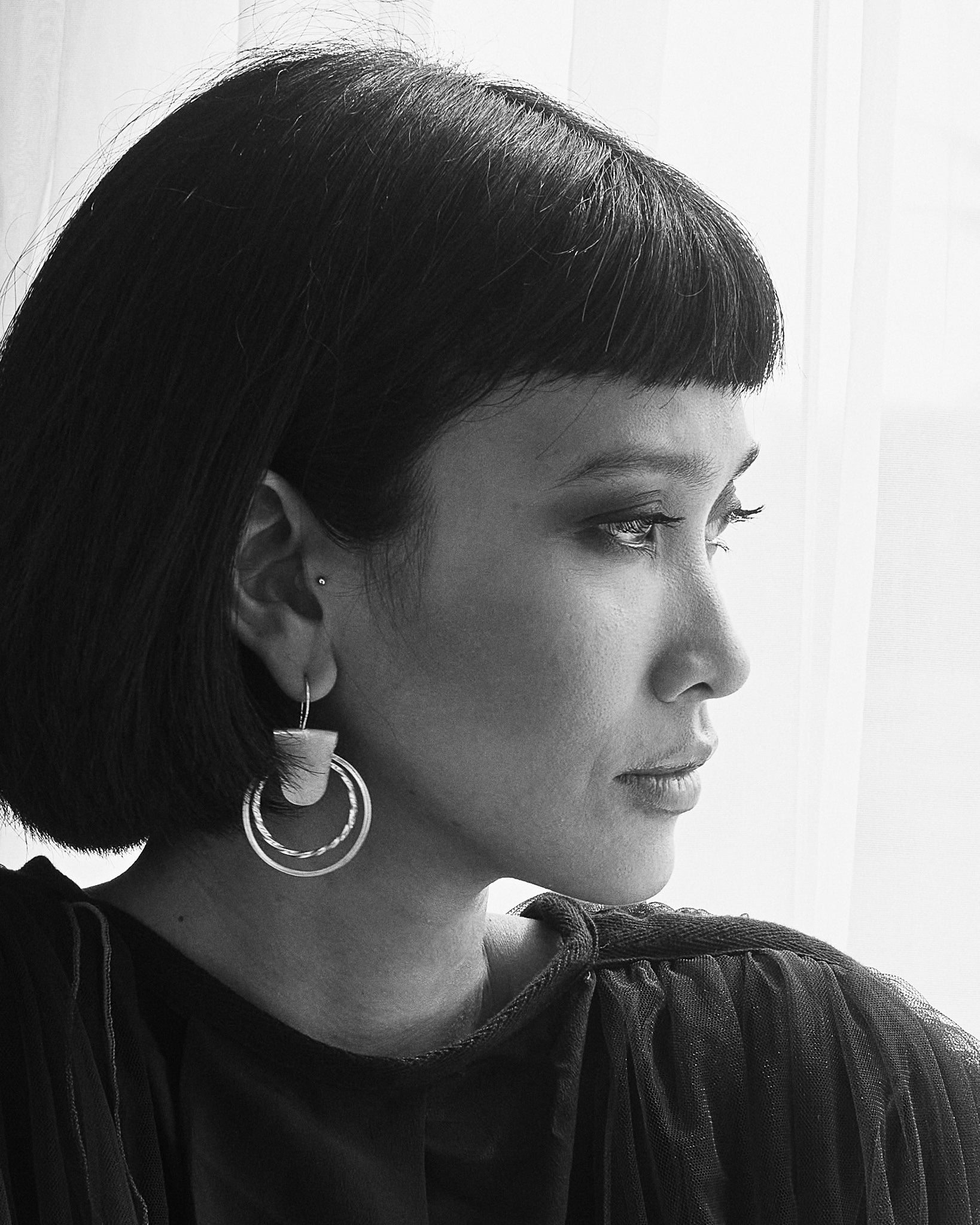 Beauty_shot_of_Sasri_wearing_Helena_Earrings_Silver